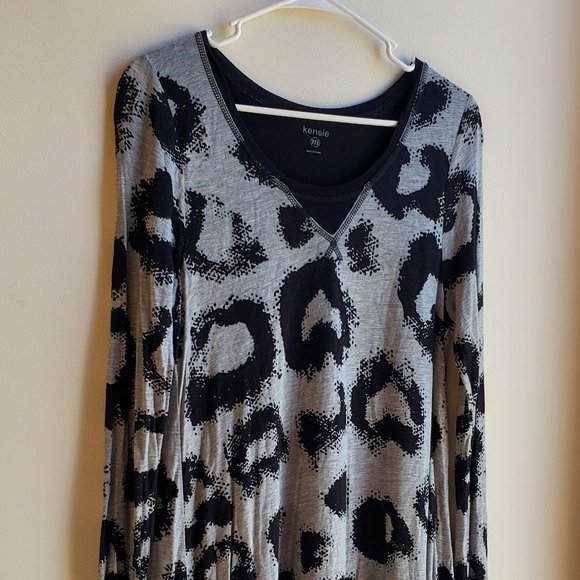 Kensie Gray/Black V-Neck Mini-Dress Size Medium - Picture 4 of 16